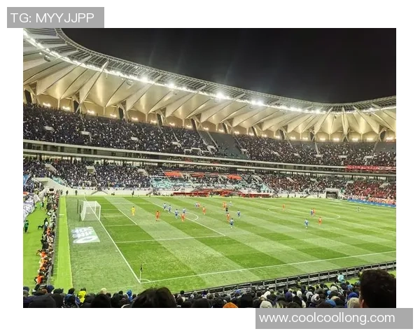 足球明星进球后激情舞蹈瞬间高清回顾展现球场魅力与热情