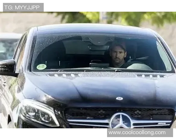 足球明星赠送豪车的背后故事与真实情况揭秘